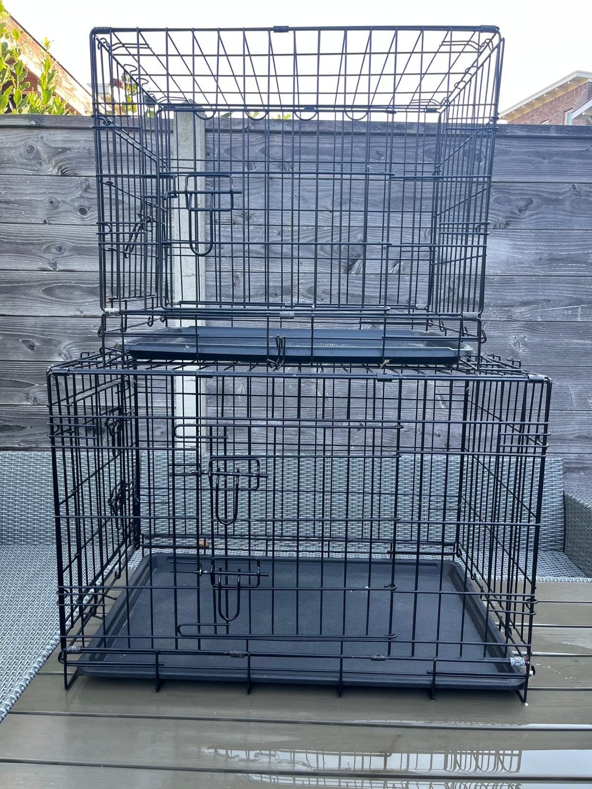 Honden bench 2 stuks, Ophalen, Zo goed als nieuw