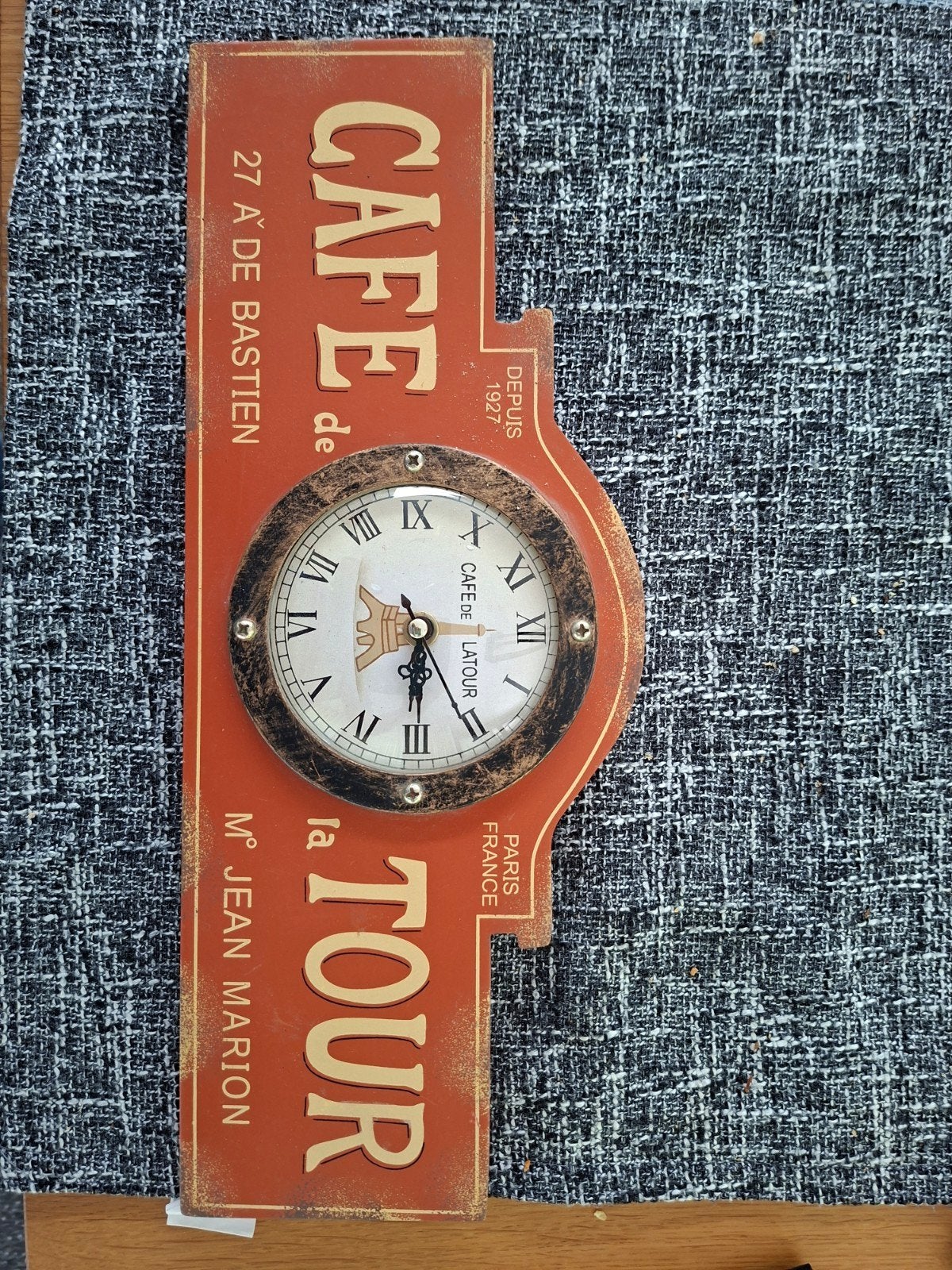 Wandklok "Café de la Tour" - Parijse stijl, Antiek en Kunst, Antiek | Klokken, Ophalen of Verzenden