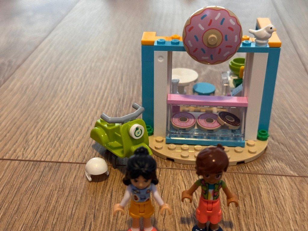LEGO Friends 41723 – Donutwinkel, Lego, Friends, Ophalen of Verzenden, Zo goed als nieuw