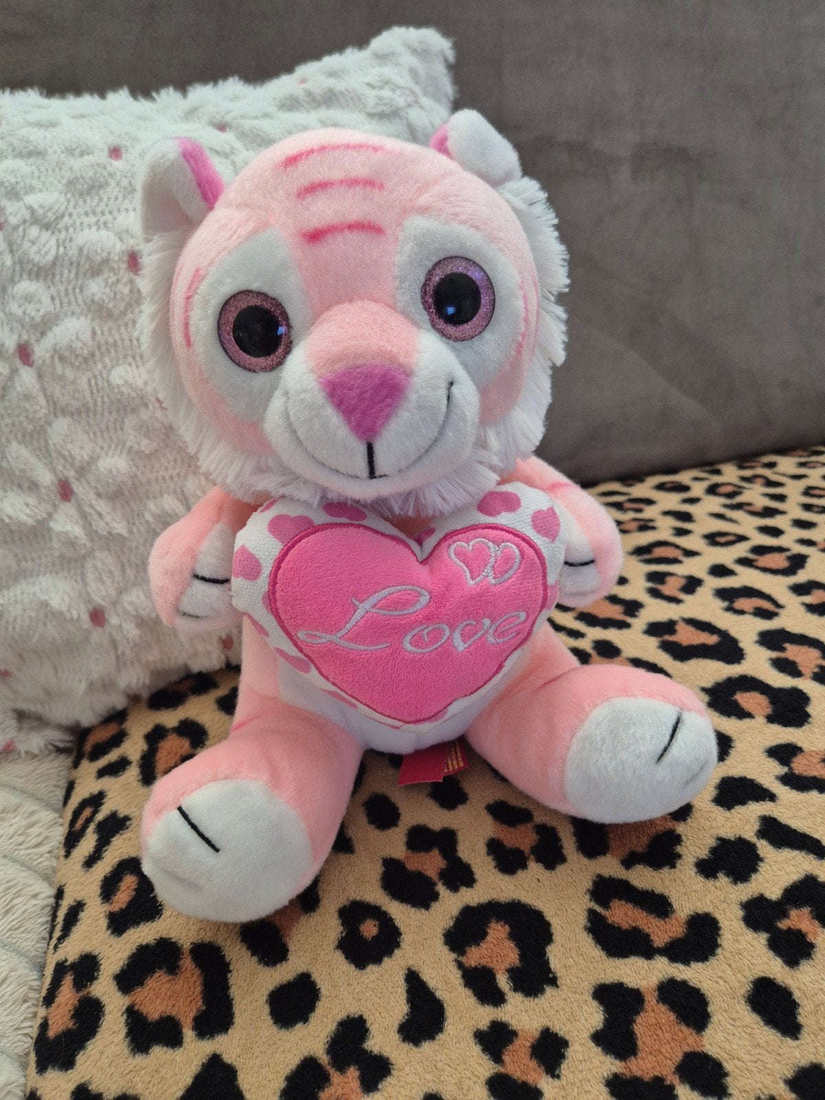 Roze tijger knuffel met hartje 'Love', Ophalen, Zo goed als nieuw, Roze, Klein (minder dan 20 cm)