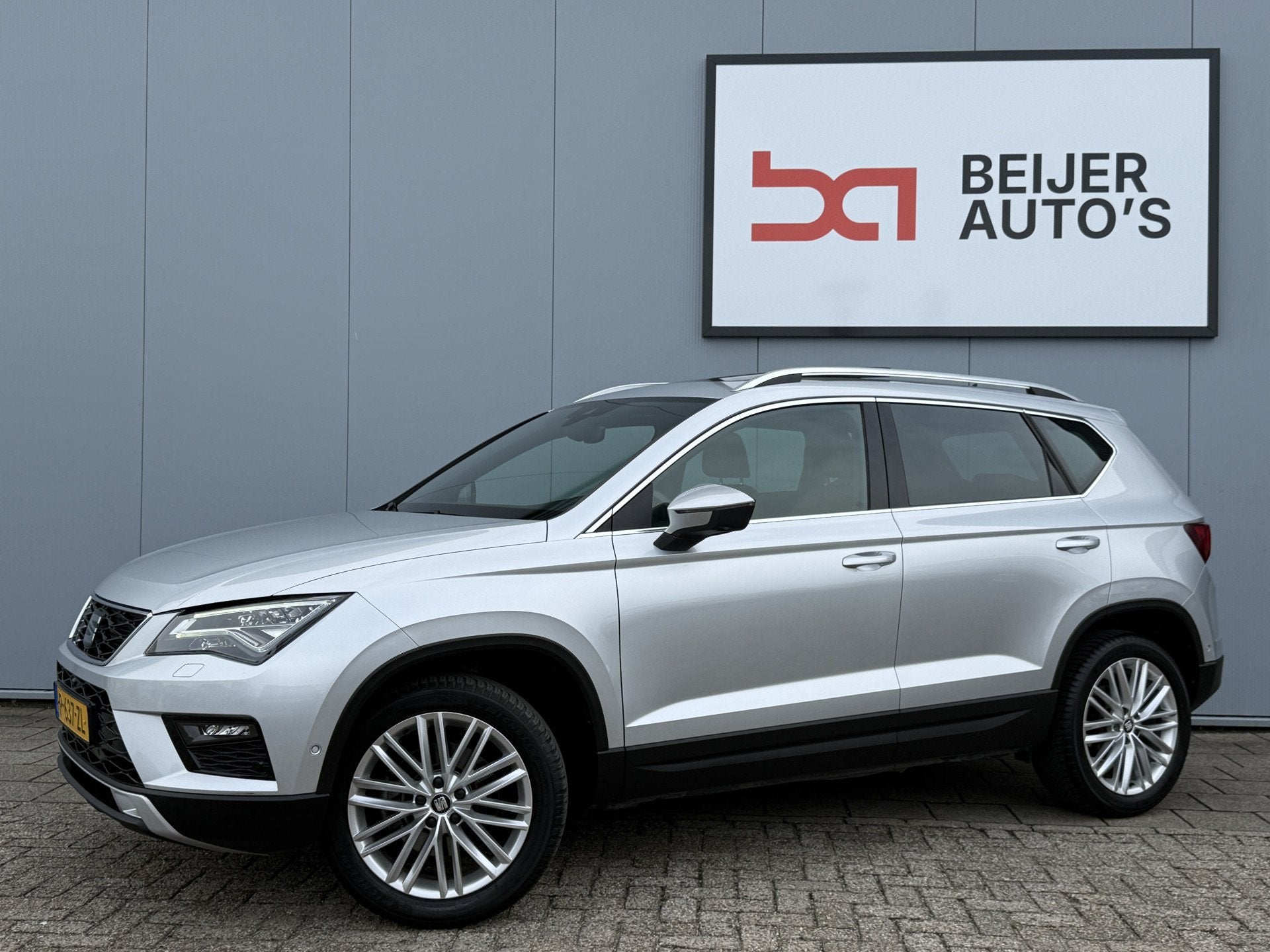 SEAT Ateca 1.4 EcoTSI FR Business Intense Schuifdak/Carplay., Auto's, Dealer onderhouden, Gebruikt, 4 cilinders, 150 pk