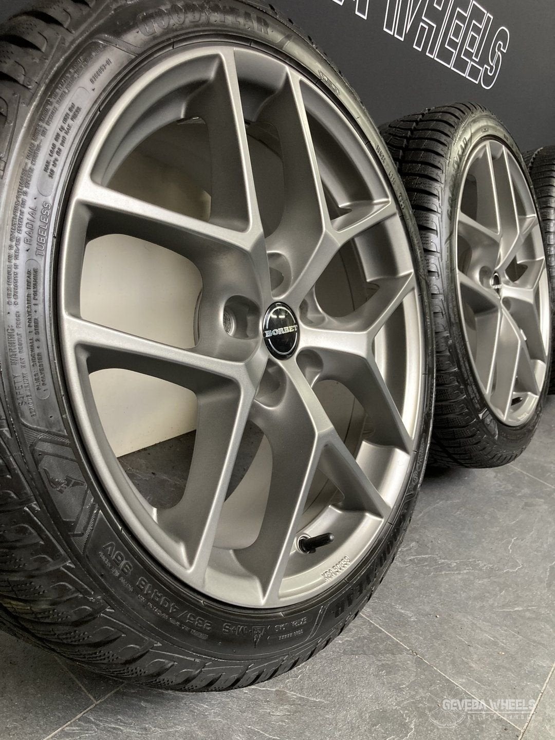 18” Ford Focus MK4 velgen + winterbanden 5x108 235/40/18, Auto-onderdelen, Banden en Velgen, 18 inch, Gebruikt, -, -