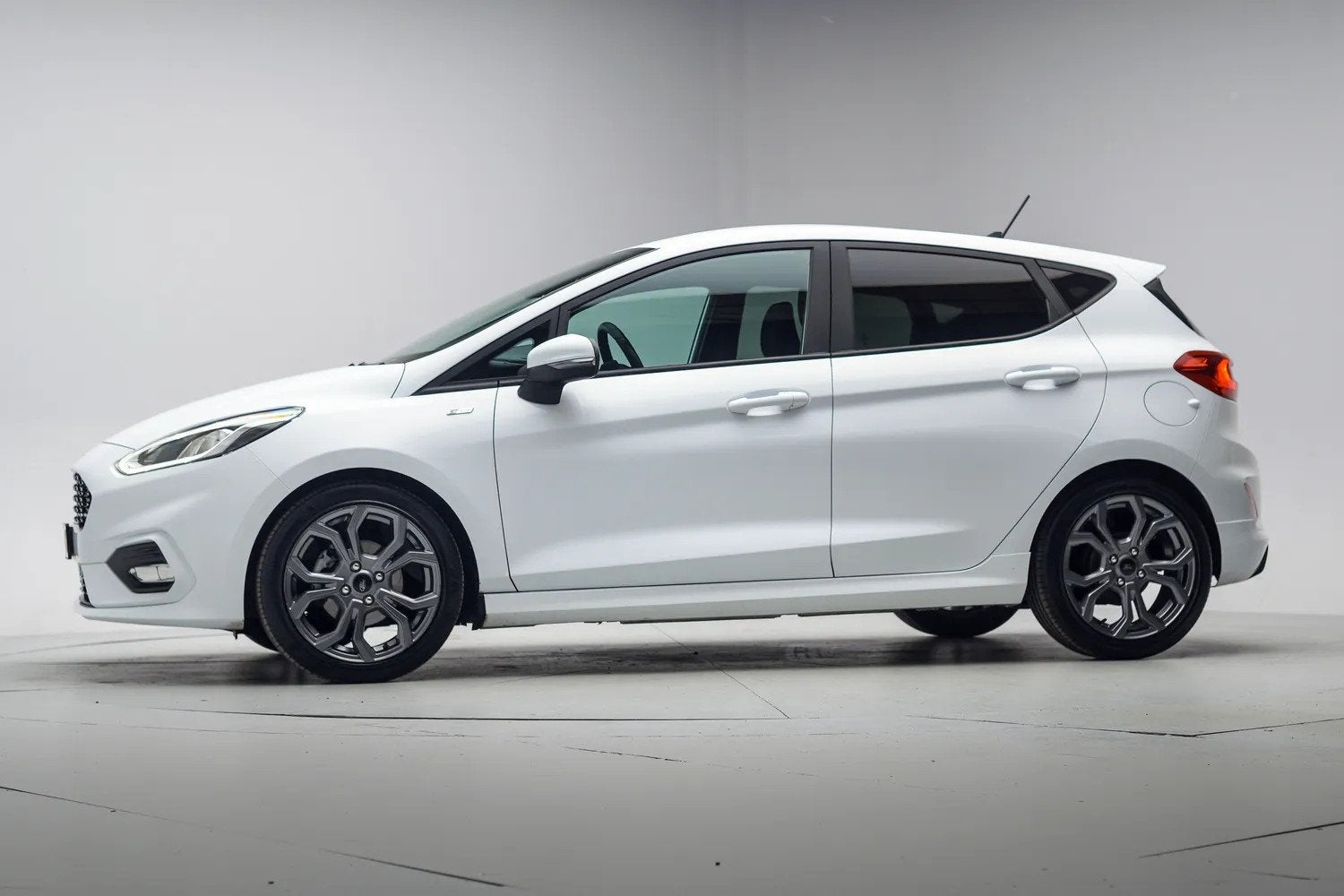 Ford Fiesta 1.0 EcoBoost 125pk ST-Line [ Navi Apple/Android, Auto's, Dealer onderhouden, Gebruikt, Verwarmde buitenspiegels, Origineel Nederlands