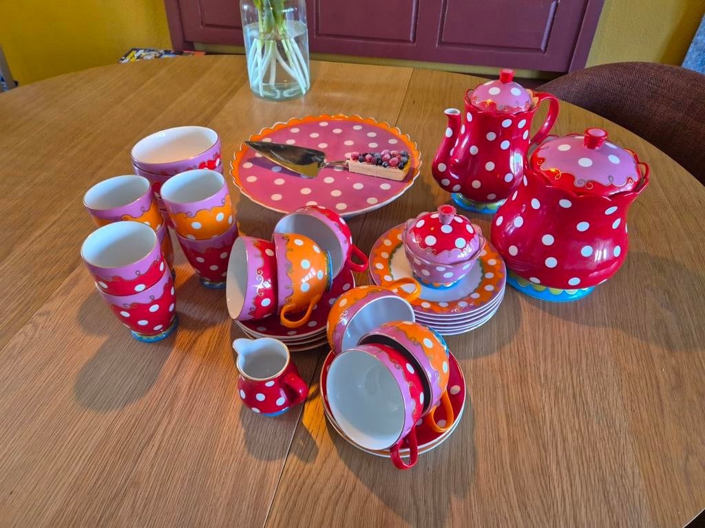Oilily servies - Zeer compleet en in goede staat, Huis en Inrichting, Ophalen, Keramiek, Zo goed als nieuw, Overige stijlen