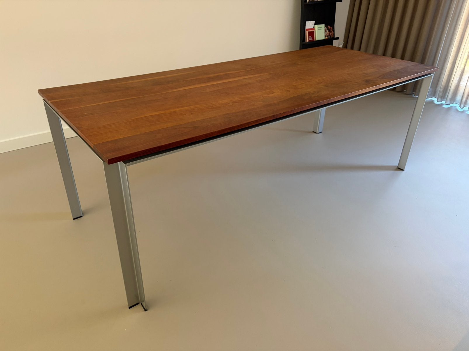 Harvink design eettafel, massief amerikaans noten, 220x75x90, Ophalen, 200 cm of meer, 50 tot 100 cm, Zo goed als nieuw