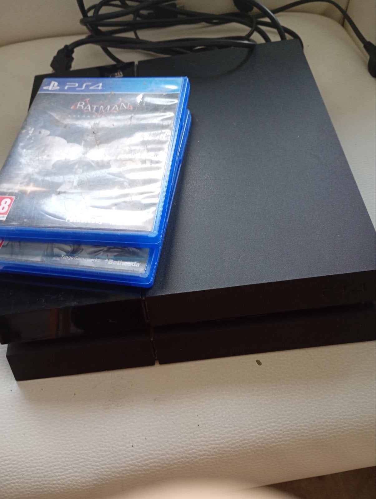PlayStation 4 inclusief twee spellen Batman en Evil within 2, Spelcomputers en Games, Ophalen of Verzenden, Zonder controller