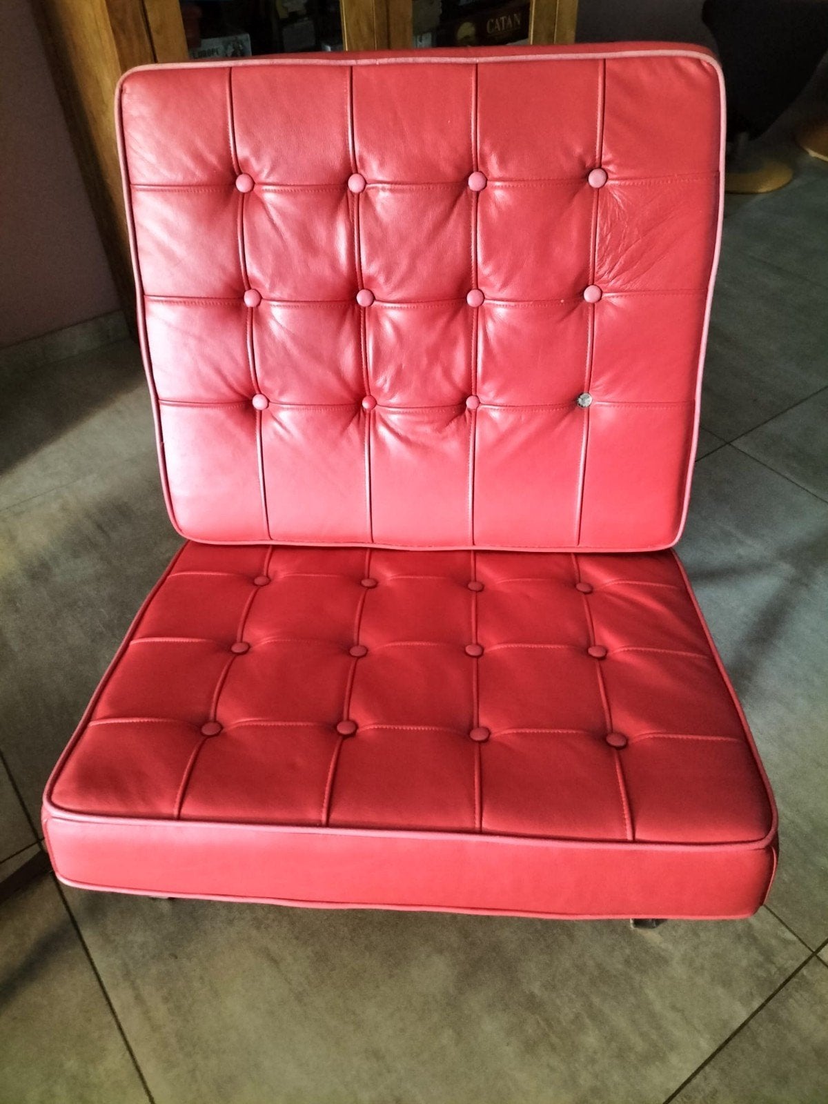 Design fauteuil met poef - Rood leer, Ophalen, Gebruikt, Modern Design, 75 tot 100 cm