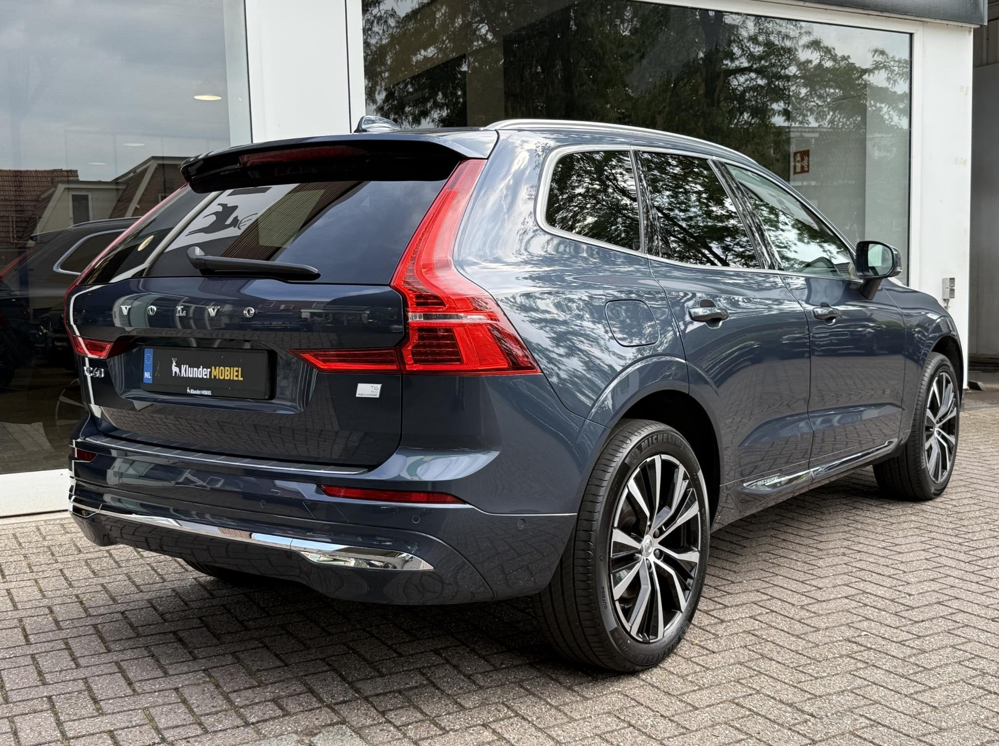 Volvo XC60 2.0 T6 Plug-in hybrid AWD Plus Bright |TailoredWo, Auto's, Volvo, Automaat, Stof, Gebruikt, 4 cilinders