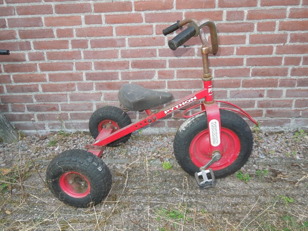 Opknapper: Ouderwetse stevige Python driewieler, Antiek en Kunst, Antiek | Speelgoed, Ophalen