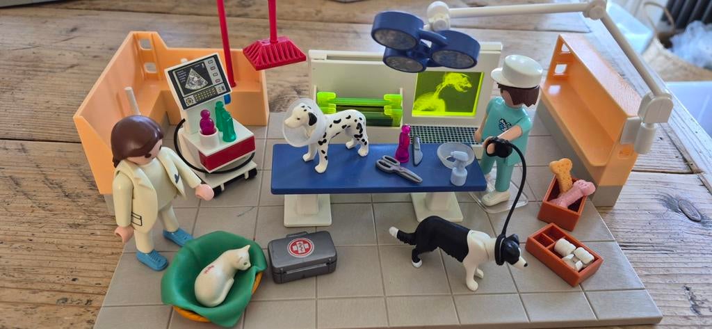 5530 Playmobil Dierenkliniek met Dierenarts en Dieren, Ophalen of Verzenden, Zo goed als nieuw, Complete set