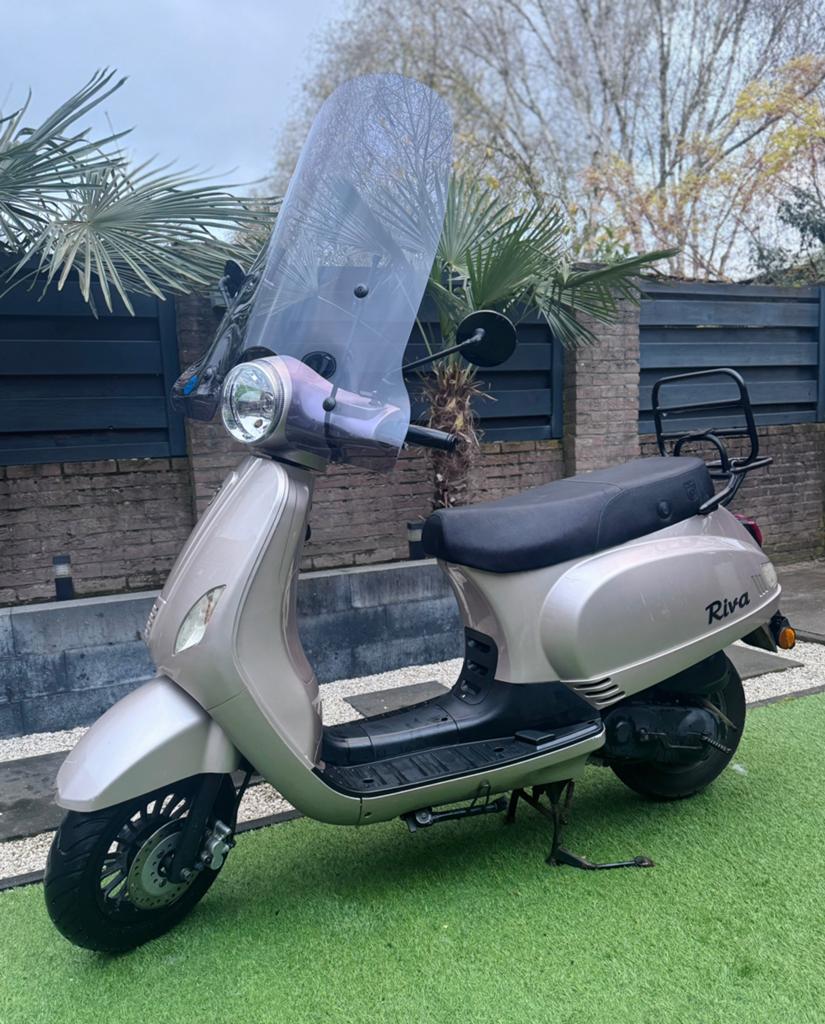 BTC Riva snorscooter Champagne, Ophalen of Verzenden, Gebruikt, Overige typen, Overige merken