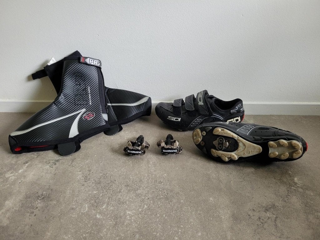 Fietsschoenen, toeclips, regenhoesjes, Ophalen, Gebruikt