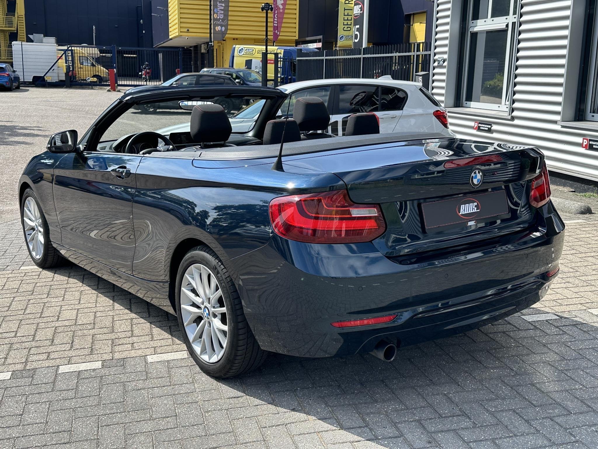 BMW 2-serie Cabrio 218i Sport Navigatie | Trekhaak | Automaa, Automaat, Gebruikt, Origineel Nederlands, 3 cilinders