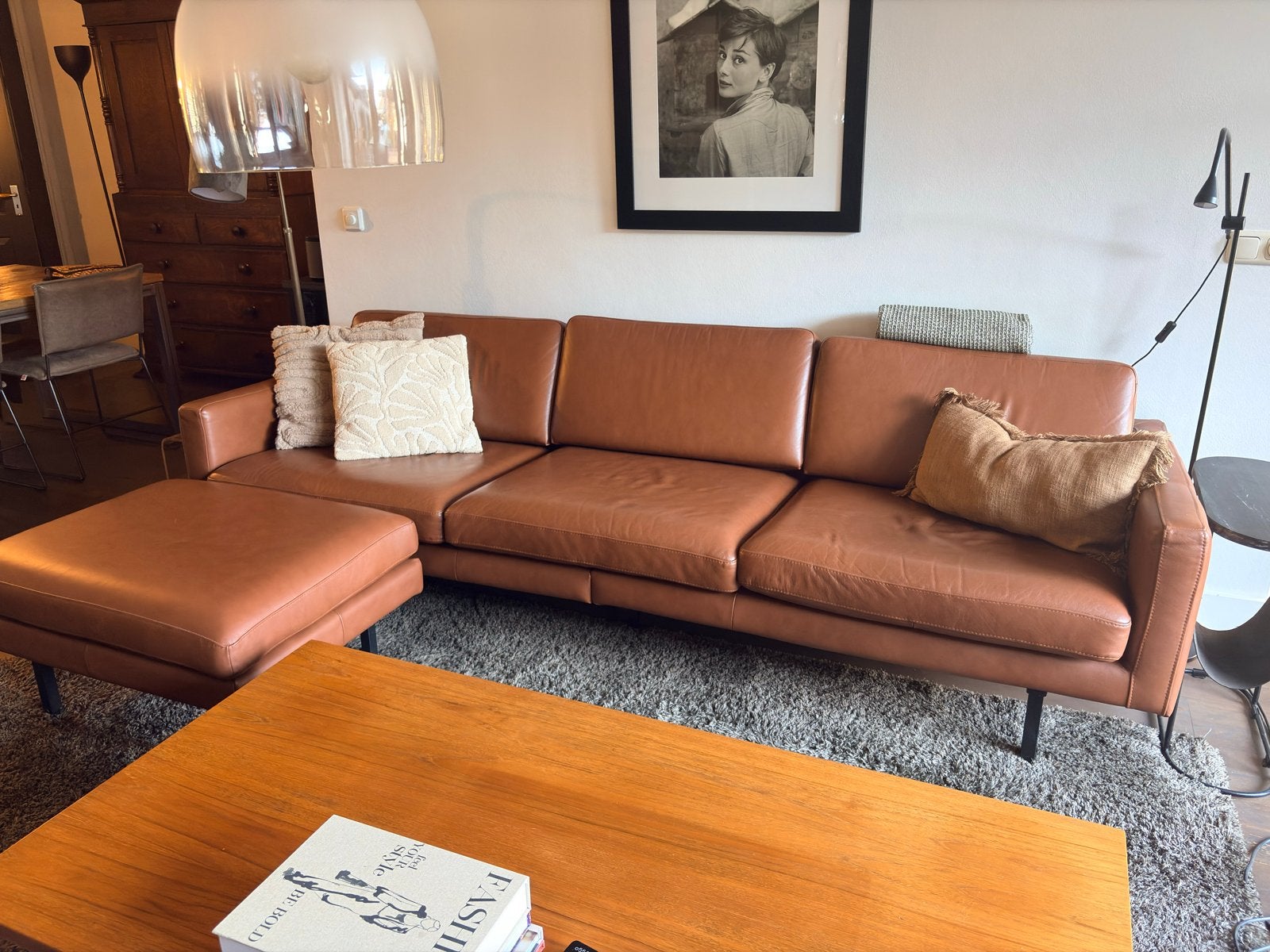 Cognac Runderleren Vierpersoonsbank met Losse Hocker, Huis en Inrichting, Ophalen, 250 tot 300 cm, Zo goed als nieuw, Rechte bank
