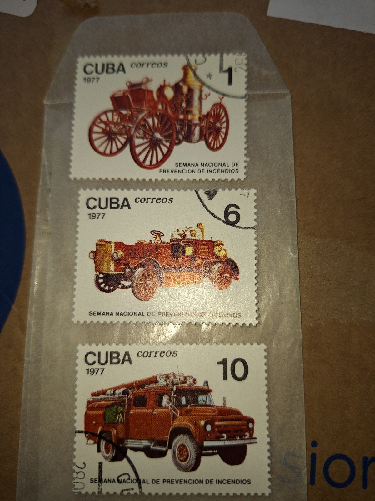 cuba brandweer 3 postzegels 1 6 en 10 uit 1977 postfris, Ophalen of Verzenden, Postfris, Auto's