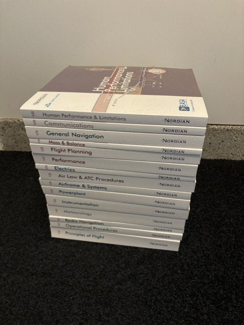 ATPL/PPL theorie boeken - KLMFA / Nordian Aviation Training, Ophalen, Alpha, Zo goed als nieuw, Niet van toepassing