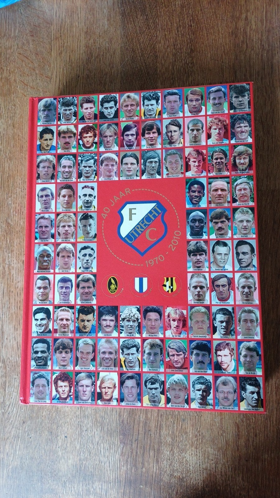40 Jaar FC Utrecht - Officieel Jubileumboek 1970-2010, Boeken, Ophalen of Verzenden, Zo goed als nieuw, Balsport