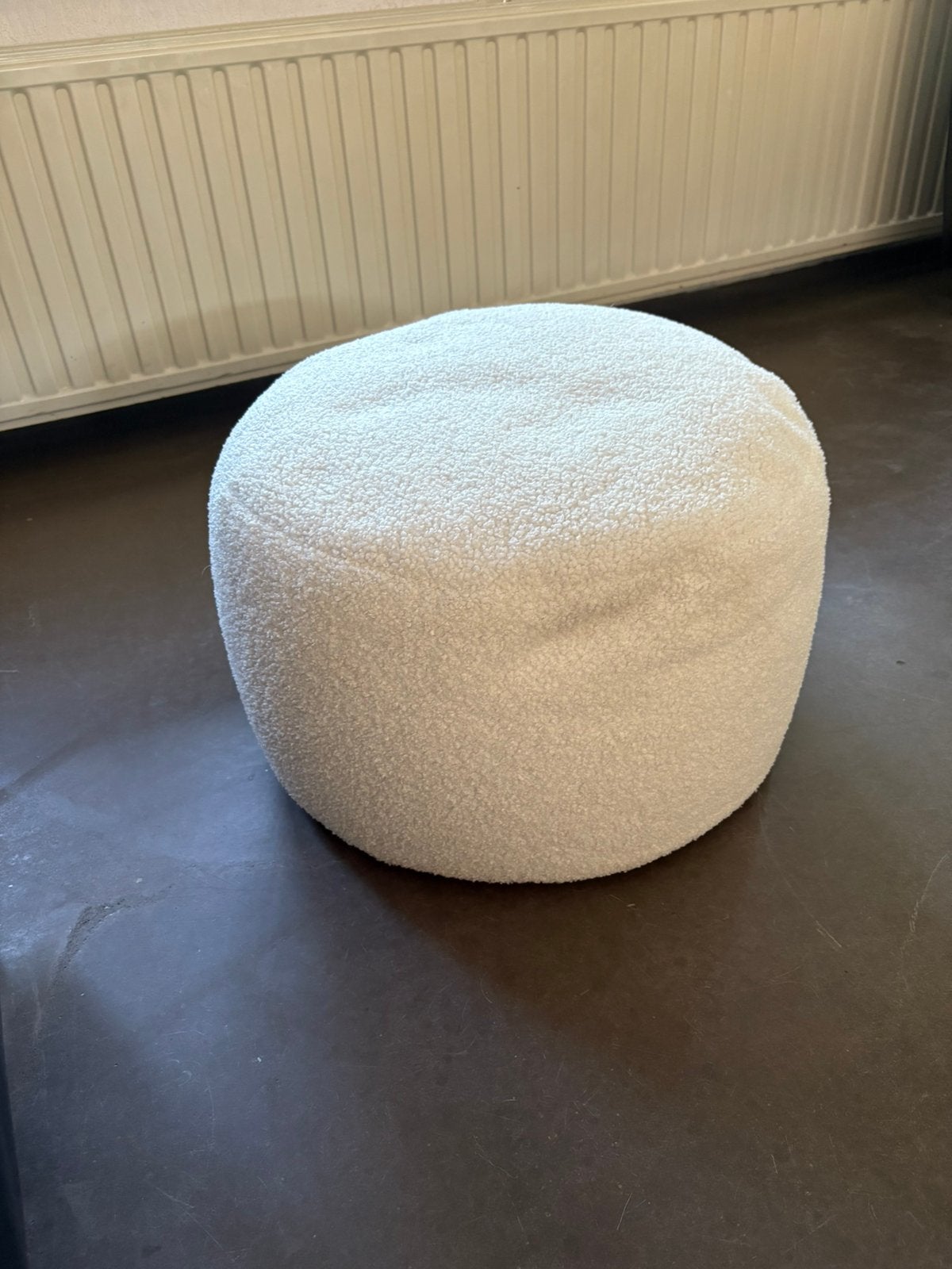 Poefje, Huis en Inrichting, Ophalen, Minder dan 50 cm, 125 cm of meer, Zo goed als nieuw