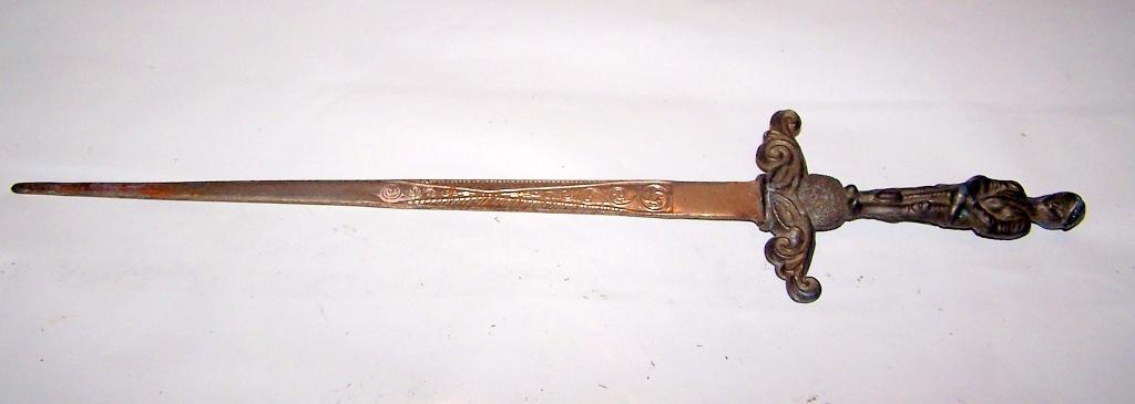 Antieke koperen briefopener. In de vorm van een dolk. L.30cm, Antiek en Kunst, Ophalen of Verzenden, Koper