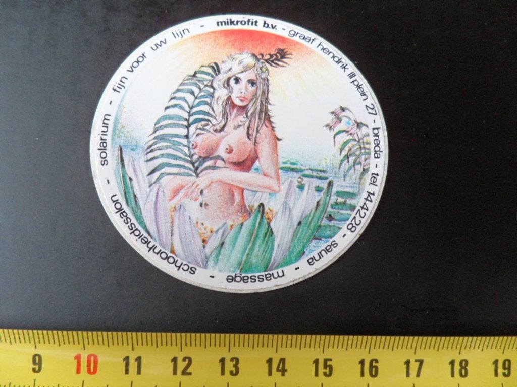 sticker strip vrouw naakt mikrofit bv breda solarium sauna, Verzamelen, Ophalen, Zo goed als nieuw