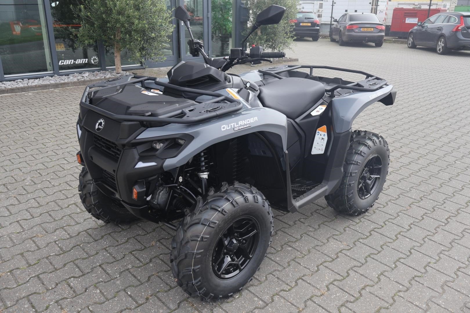 CAN-AM Outlander DPS 500 ABS QUAD nieuw T kenteken, BRP Can am, Infobrpbenelux@brp.com, Uchy 4-6
1006  Lausanne
