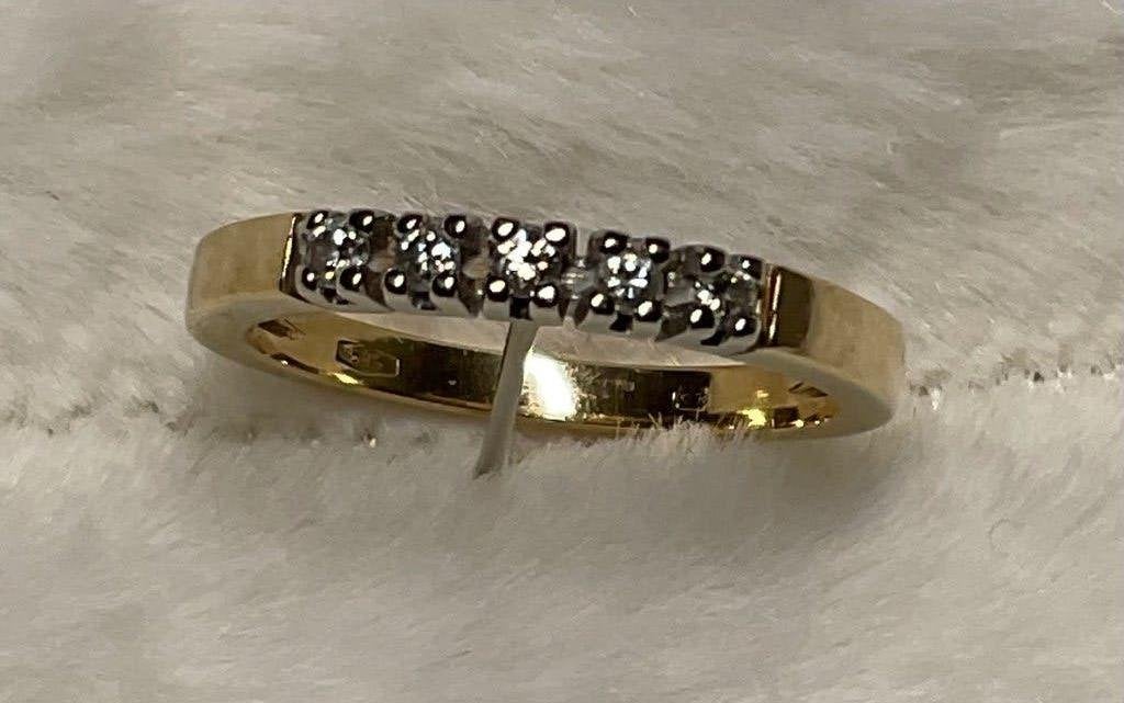 Gouden Riviera ring, Sieraden, Tassen en Uiterlijk, Ophalen of Verzenden, Zo goed als nieuw, 17 tot 18, Met edelsteen