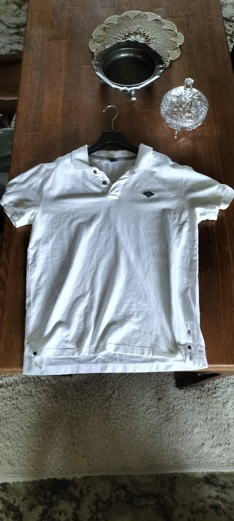 NIEUWSTAAT: ORIGINELE WITTE REPLAY HERENPOLO MAAT XL !, Kleding | Heren, Verzenden, Wit, Maat 56/58 (XL), Zo goed als nieuw