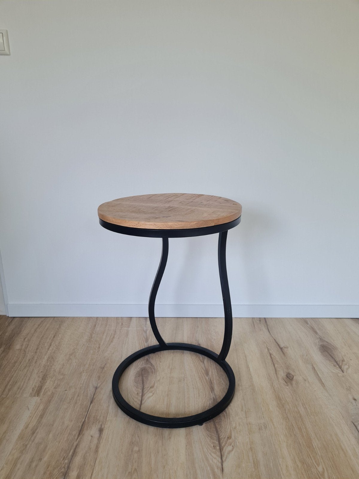 Bijzettafeltje, Minder dan 55 cm, Rond, Zo goed als nieuw, Ophalen