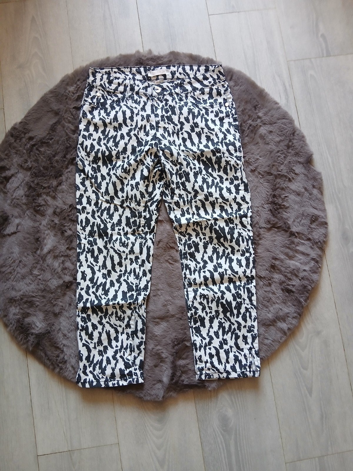 So Soire Dames Broek met dierenprint maat 28, Kleding | Dames, Broeken en Pantalons, So Soire, Zwart, Ophalen of Verzenden, Zo goed als nieuw