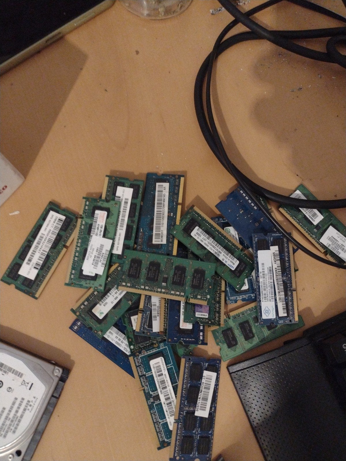 Diverse RAM modules voor laptops en desktops, Computers en Software, Gebruikt, 8 GB, Ophalen of Verzenden, DDR2