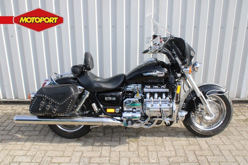 Honda F6 C Valkyrie (bj 2001), Motoren, Chopper, Mc.benelux@honda-eu.com, Doornveld 180
B-1731  Zellik, BE, Gebruikt