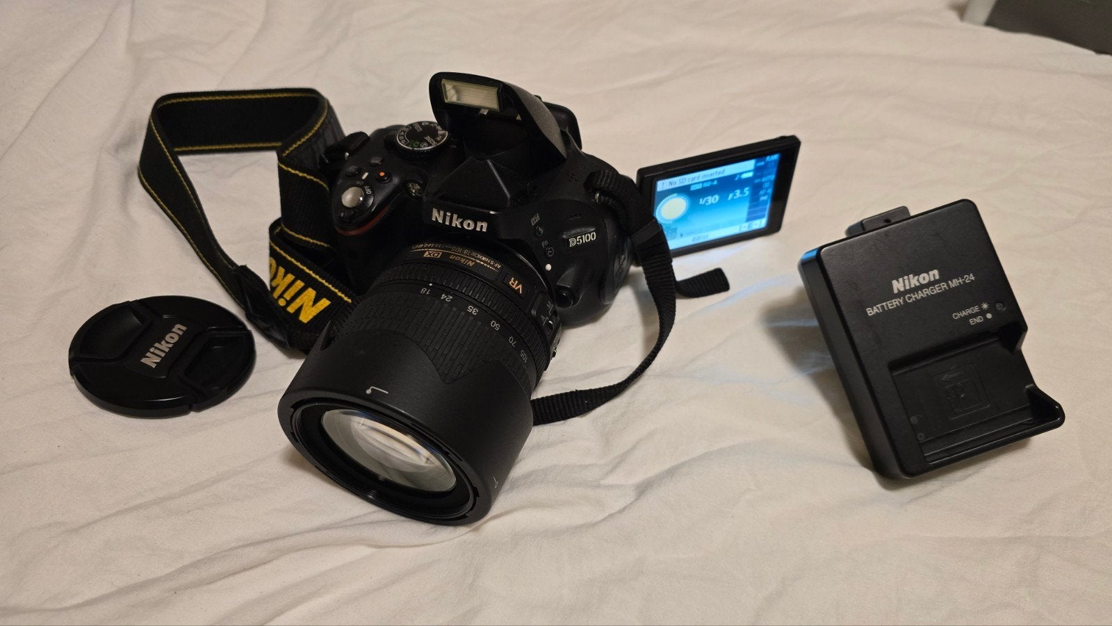 Nikon D5100 Spiegelreflexcamera met lens, accu en oplader, Audio, Tv en Foto, Fotocamera's Digitaal, Gebruikt, Spiegelreflex, Ophalen of Verzenden