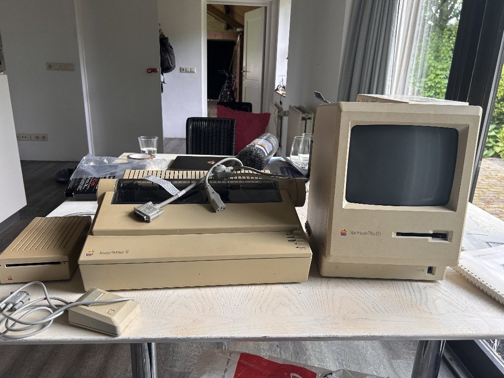 Apple Macintosh Plus 1MB, Ophalen, Apple