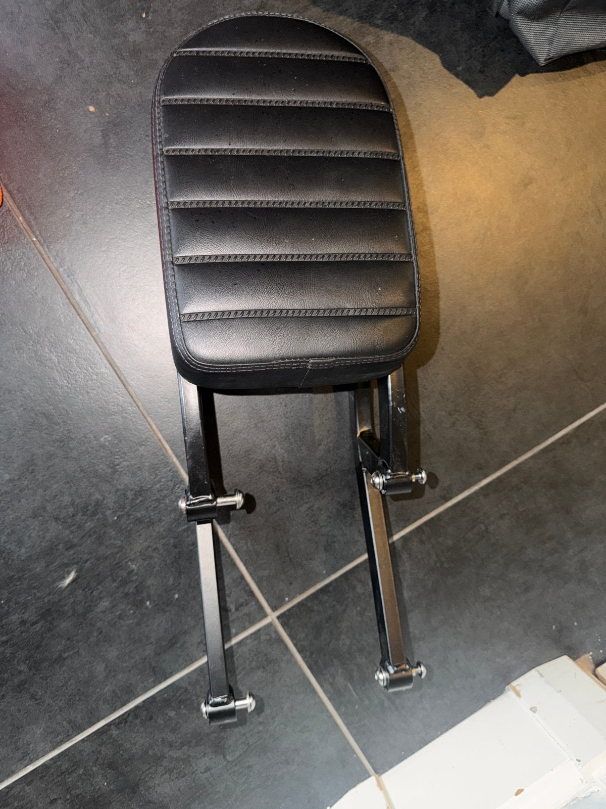 Zwart motorfiets rugleuning/sissybar, Ophalen of Verzenden, Zo goed als nieuw