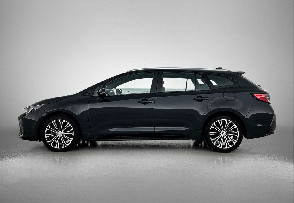 Toyota Corolla Touring Sports 2.0 Hybrid TeamNL | Navi | Cli, 4 cilinders, Corolla, Zwart, Hybride Elektrisch/Benzine