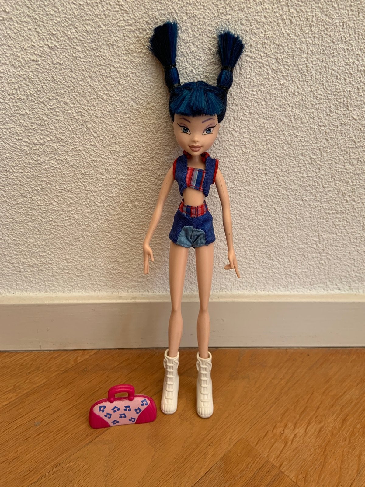 Winx Club Musa Beach, Ophalen of Verzenden, Zo goed als nieuw, Fashion Doll