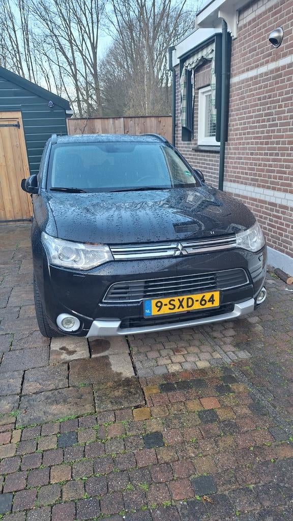 Mitsubishi Outlander 2.0 Dohc Mivec Phev 203pk 4WD CVT 5P, Auto's, 1998 cc, Outlander, 4 cilinders, Zwart