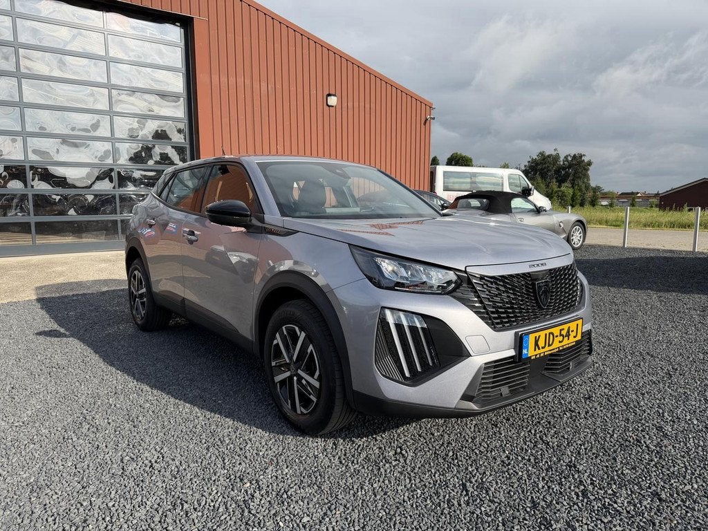 Peugeot 2008 HEV STYLE 1.2 HYBRID 145 CH E- DCS6 (bj 2025), Gebruikt, Zwart, 1199 cc, Met garantie (alle)