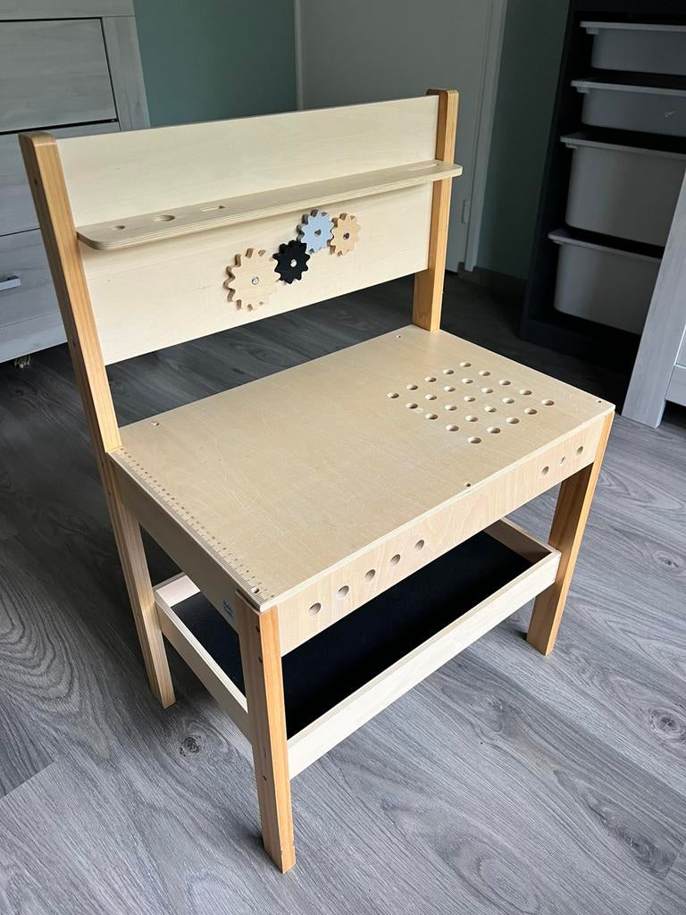 Petite amélie werkbank, Ophalen, Zo goed als nieuw, Stoel(en)