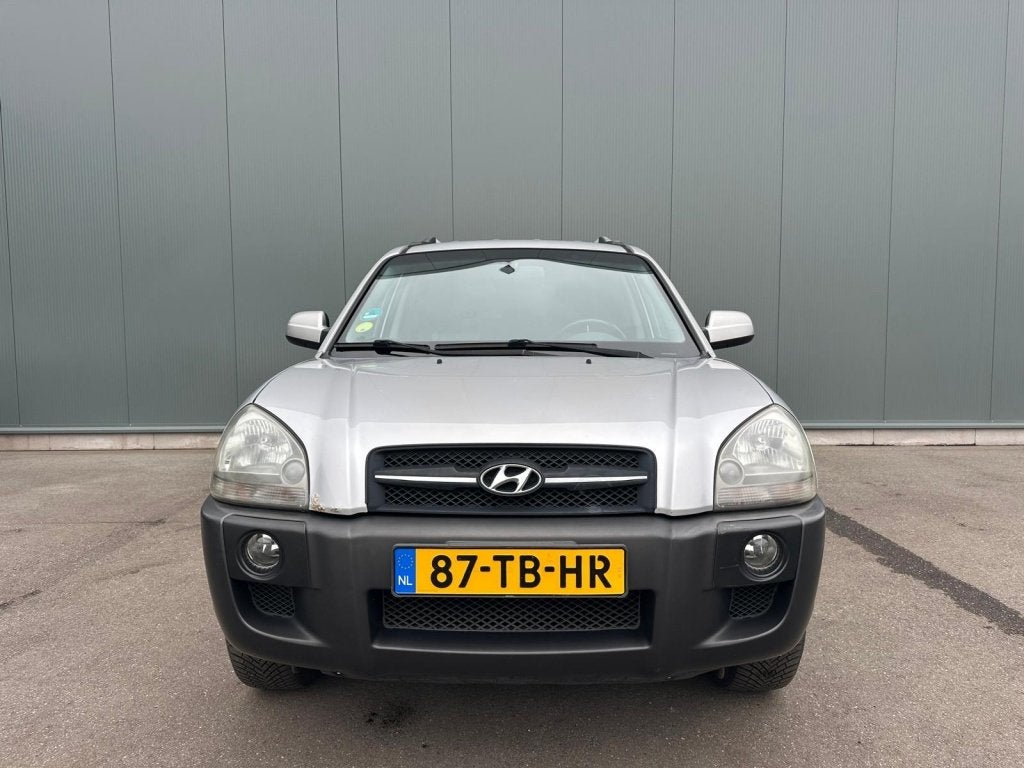 Hyundai Tucson 2.0i Style LEDER | CLIMA | TREKHAAK !, Auto's, 142 pk, 4 cilinders, Origineel Nederlands, Handgeschakeld