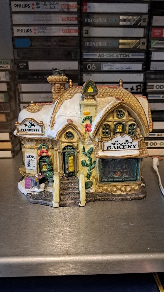 Lemax Devaney's bakery (Z261-178), Diversen, Kerst, Ophalen of Verzenden, Zo goed als nieuw