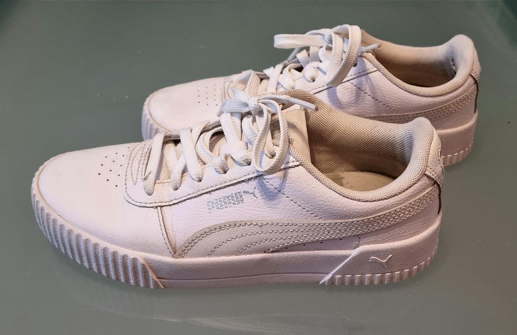 Puma maat 37, Kleding | Dames, Schoenen, Puma, Wit, Ophalen of Verzenden, Sneakers of Gympen