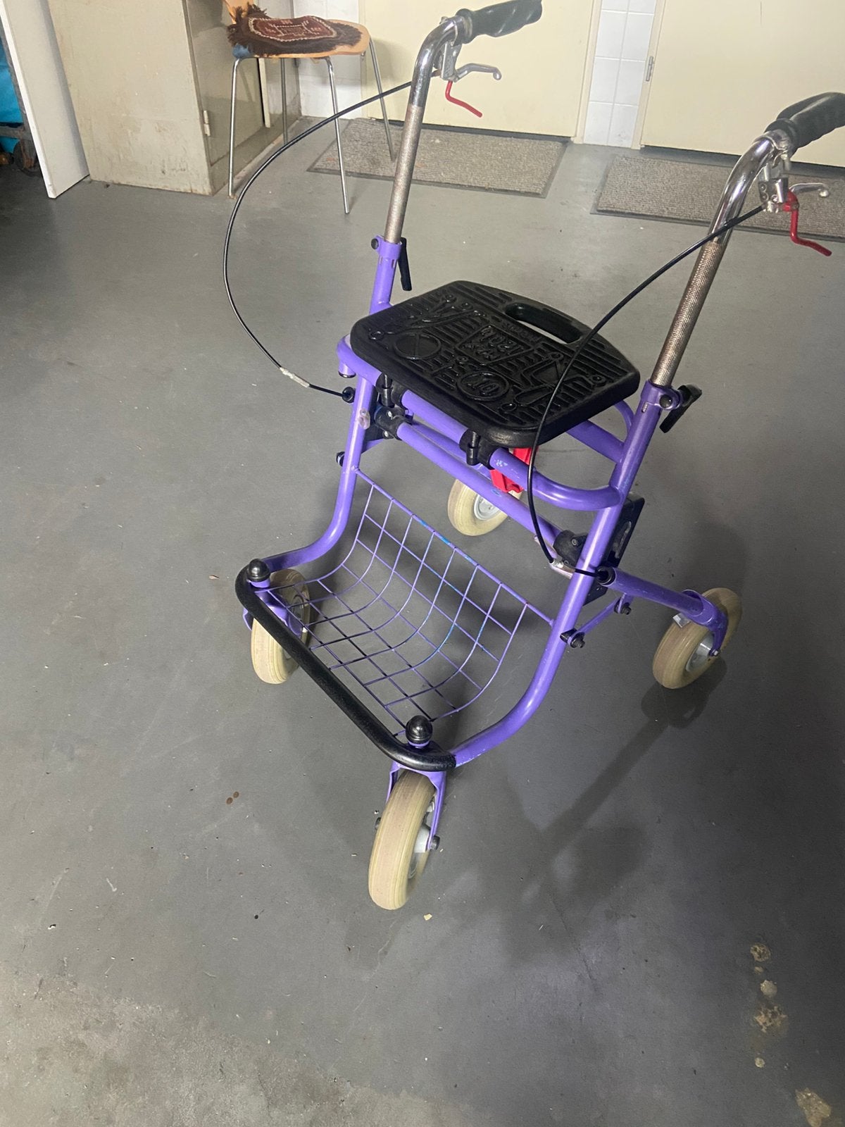 Goede stevige inklapbare rollator, Ophalen, Zo goed als nieuw