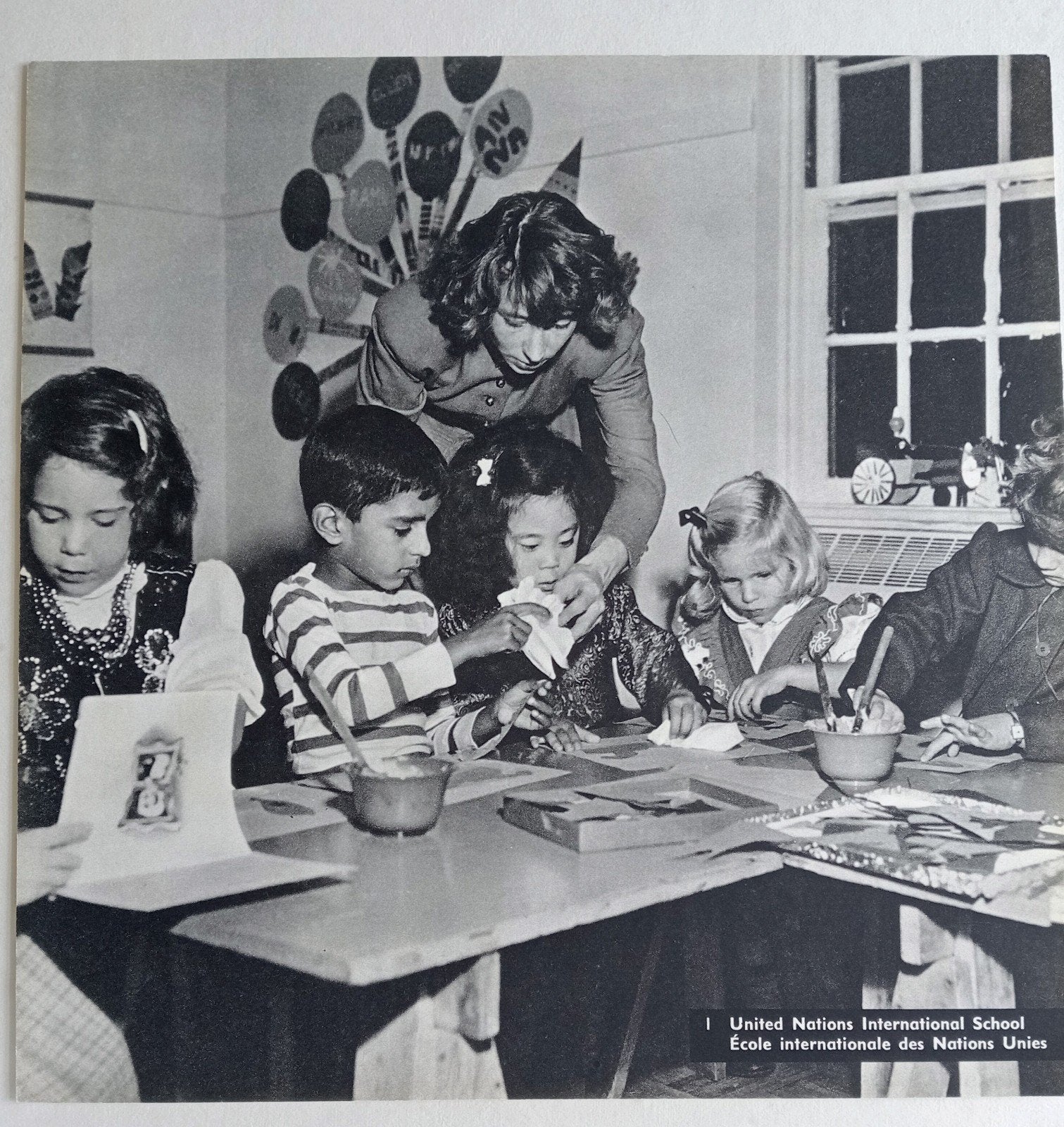 United Nations fotogravure jaren 60 International School, Verzenden, 1960 tot 1980, Gebruikt, Overige onderwerpen