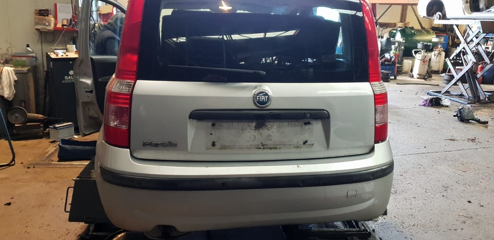 FIAT PANDA ACHTERBUMPER +ACHTERKLEP BJ 2004 TOT 2009, Auto-onderdelen, Carrosserie en Plaatwerk, Bumper, Achter, Gebruikt, Ophalen of Verzenden