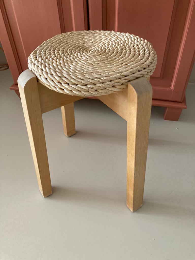 Scandinavian design Pine Rush Scandinavische houten kruk, Ophalen of Verzenden, Hout