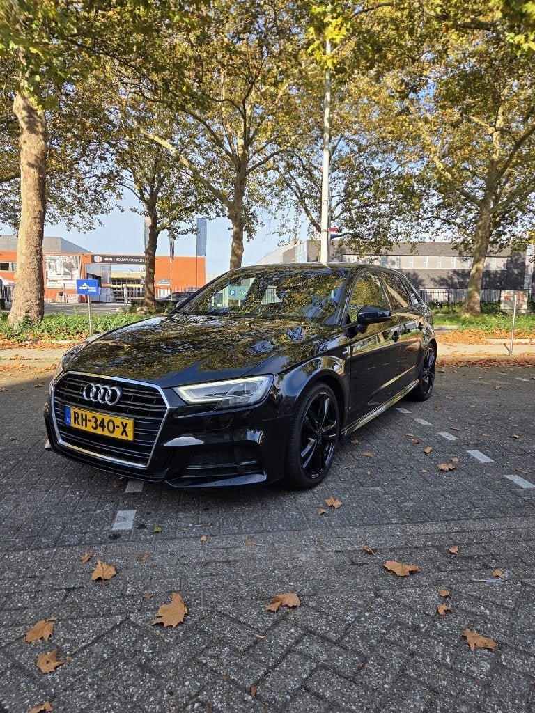 Audi A3 Sportback 1.0 TFSI S-Line NL AUTO, Auto's, Zwart, Origineel Nederlands, Handgeschakeld, Particulier