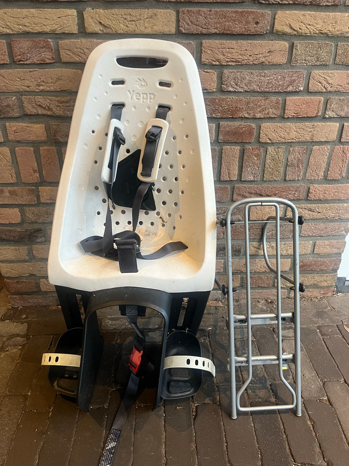 Yepp Achterzitje met Drager - Wit, Achterzitje, Ophalen of Verzenden, 9 t/m 36 kg, Gebruikt