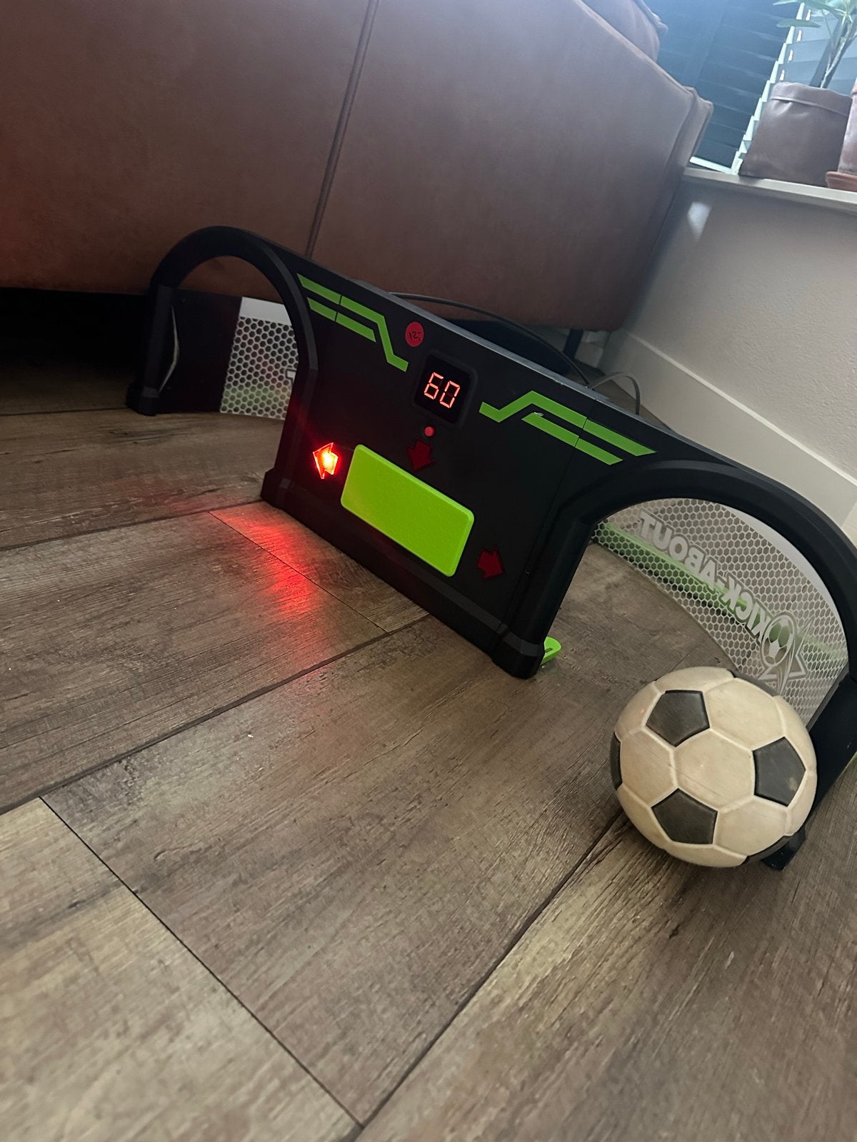 Interactieve voetbaltrainer met timer en puntentelling, Sport en Fitness, Voetbal, Maat XL, Ophalen, Gebruikt, Overige typen