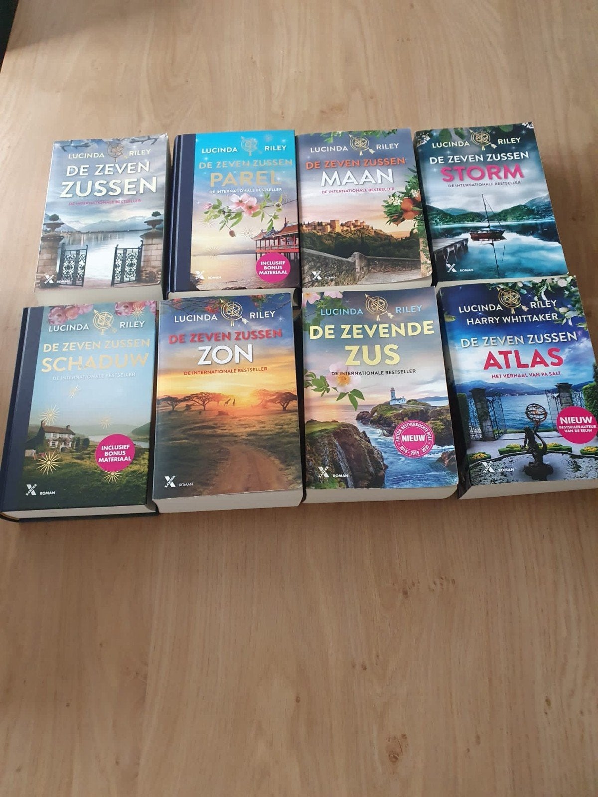 De Zeven Zussen serie - Lucinda Riley (8 boeken), Boeken, Romans, Ophalen, Zo goed als nieuw, Lucinda Riley, Nederland